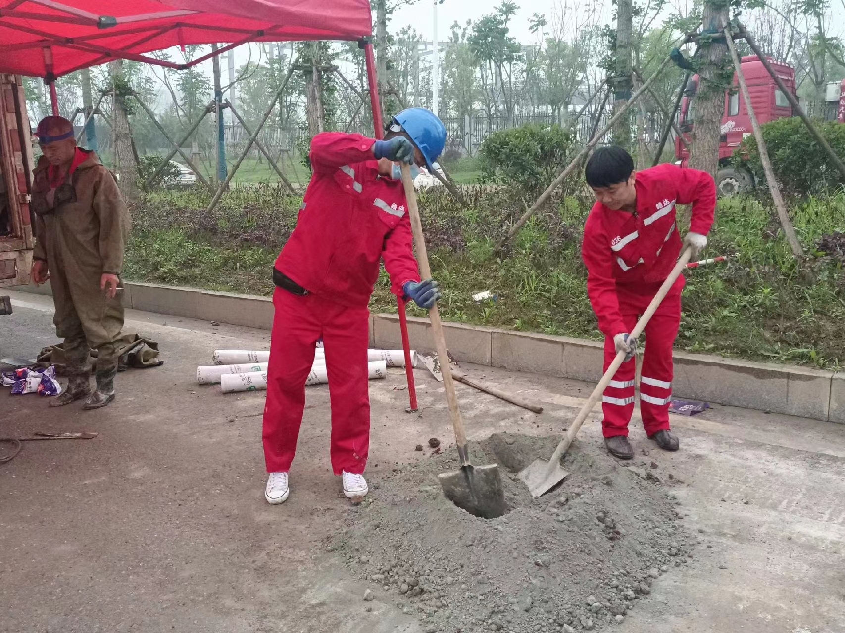 柯城管道疏通哪家好】及时进行市政管道清淤