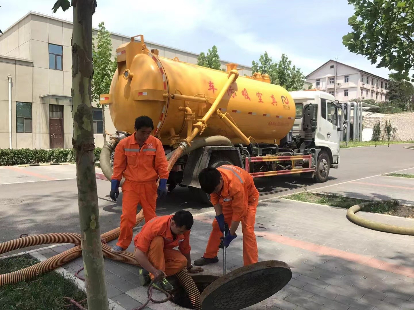 柯城化粪池清理与5-8吨吸粪车施工效率分析